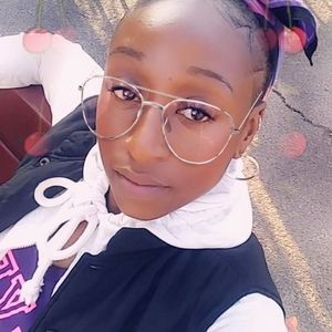 Meet your Posher, Vera